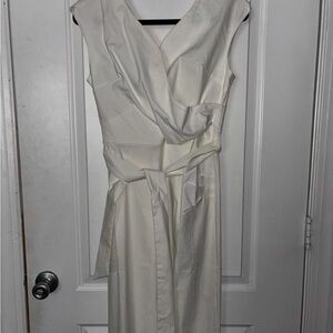 Elegant White Midi Dress with Tie Waist